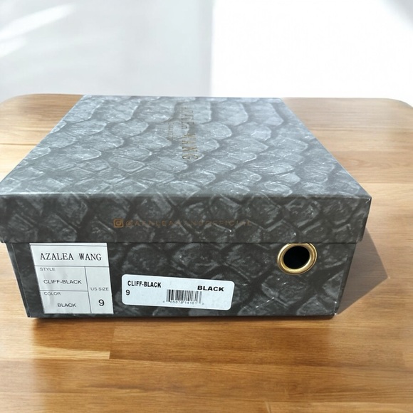 NIB Azalea Wang from Nordstrom “Cliff” spiked stiletto heels - Picture 2 of 4